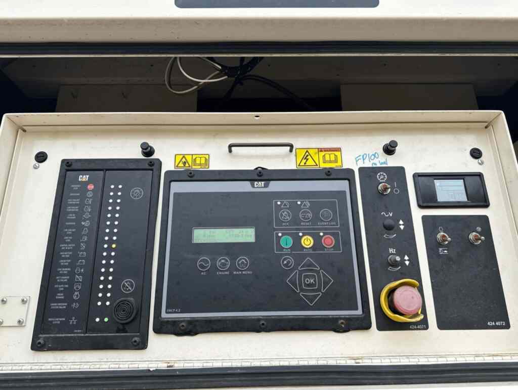 Caterpillar XQ425 Trailer Mounted Diesel Generator